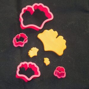 Ginko-lehden muotoinen askartelumassaleikkuri