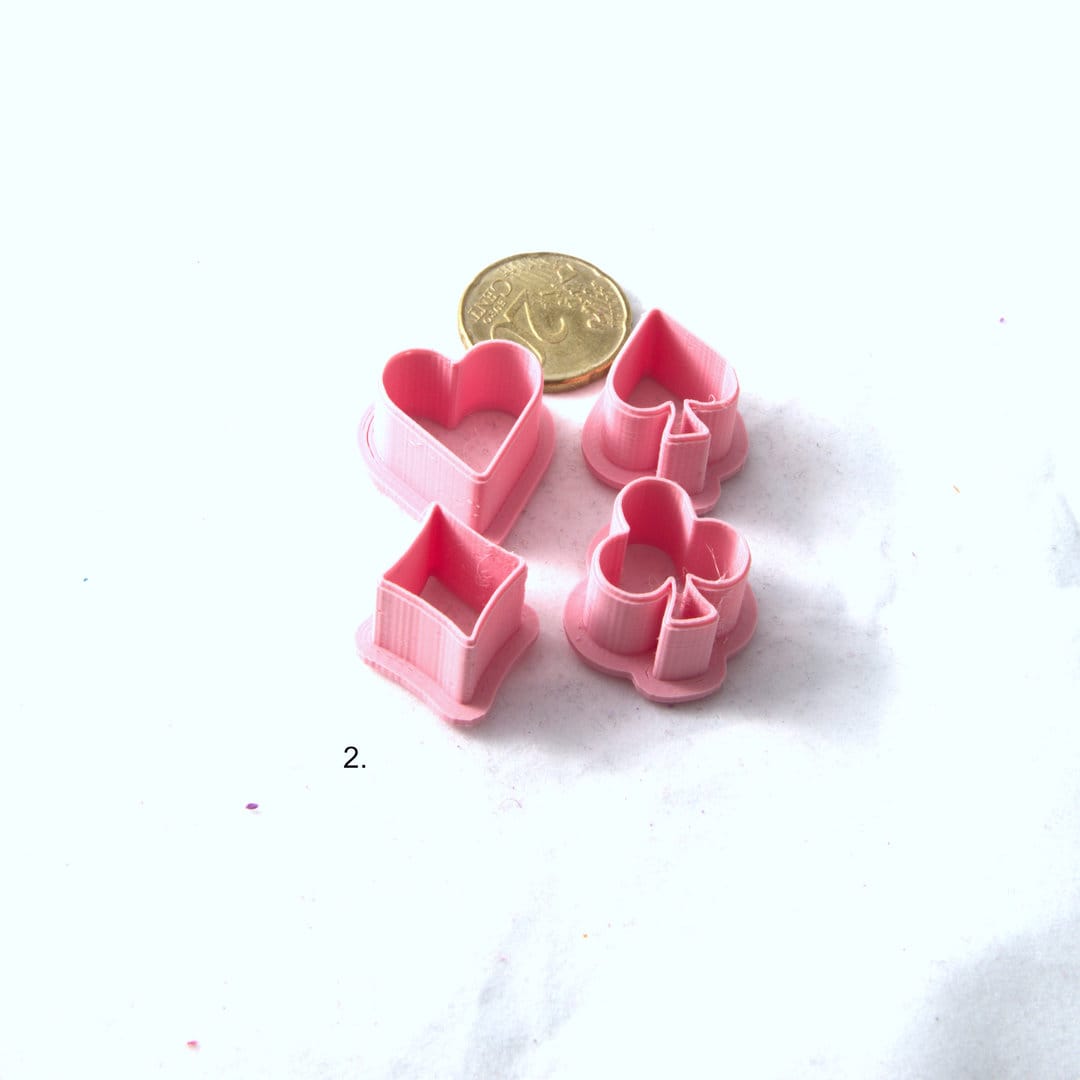 Pelikorttimaat askartelumassaleikkurisetti