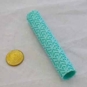 Tekstuurikaulin "lehti" askartelumassailuun 3D tulostettu