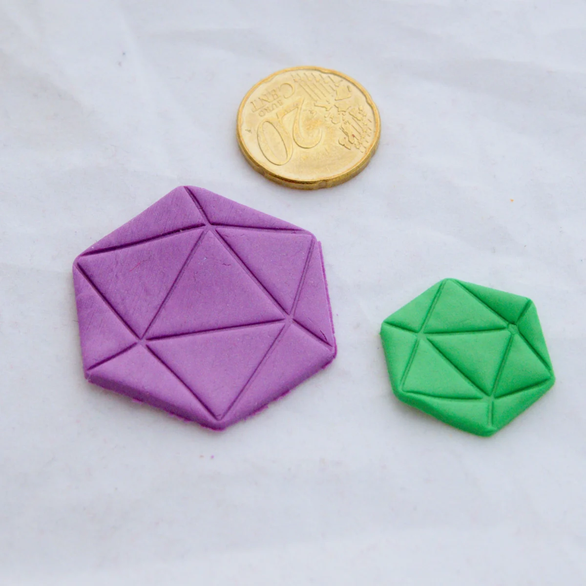 D20 noppa, askartelumassaleikkuri