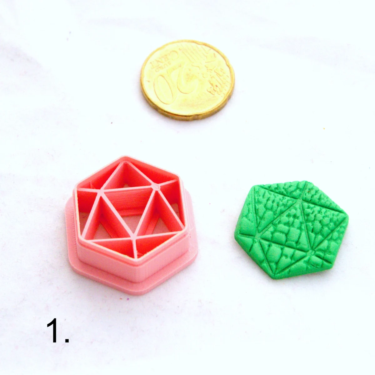 D20 noppa, askartelumassaleikkuri