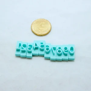 Litteä numeroleimasinsetti + erikoismerkit Sans Serif
