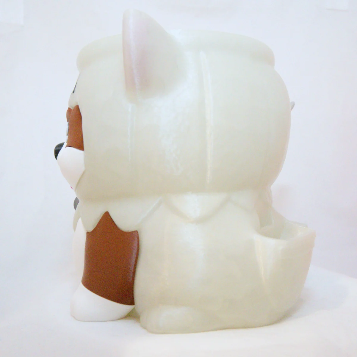 corgi jäätelöpurkkimuki sivusta